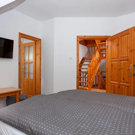 Dovolenkovy Dom Javor *