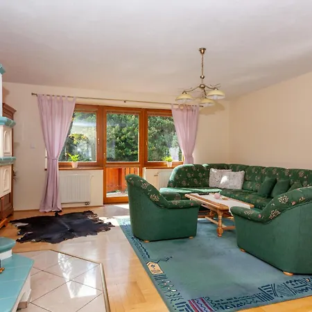 Holiday home Dovolenkovy Dom Javor *