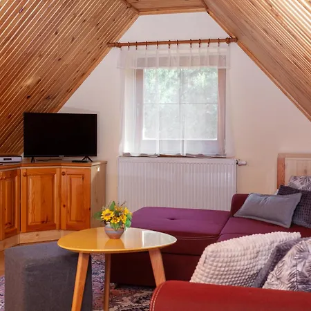 Holiday home Dovolenkovy Dom Javor *